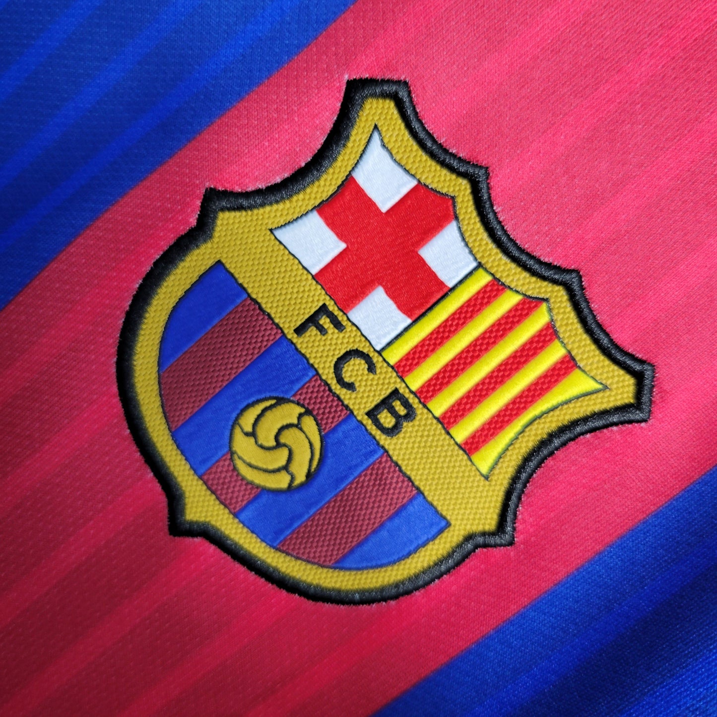 FC Barcelona Neymar Jr 11 Home Retro Soccer Jersey 2016-2017