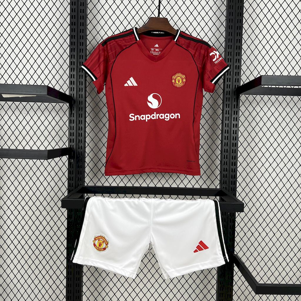 Manchester United Cristiano Ronaldo 7 Kids Home Soccer Jersey 2025-2026