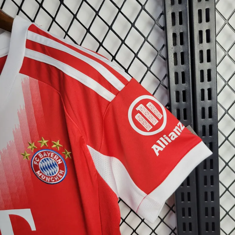 Bayern Munich Harry Kane 9 Women's Home Soccer Jersey 2025-2026