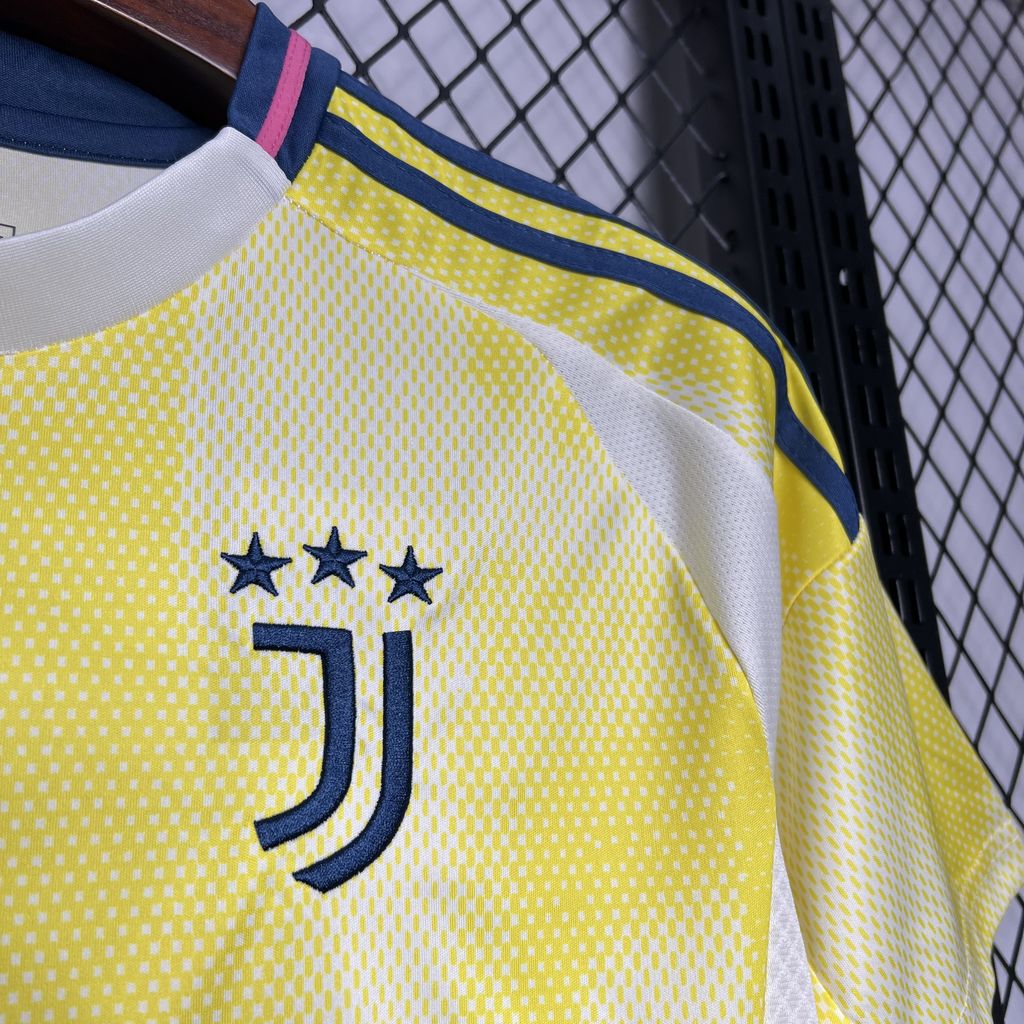 Juventus Kenan Yildiz 10 Away Soccer Jersey 2024/25