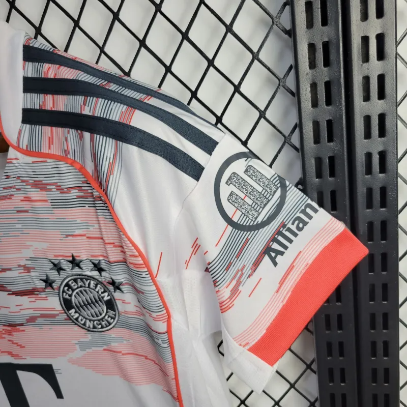 Bayern Munich Harry Kane 9 Women's Away Soccer Jersey 2025-2026