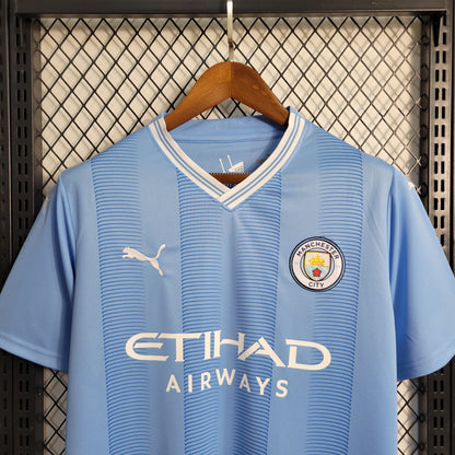 Man City Julián Álvarez 19 Home Soccer Jersey 2023/24
