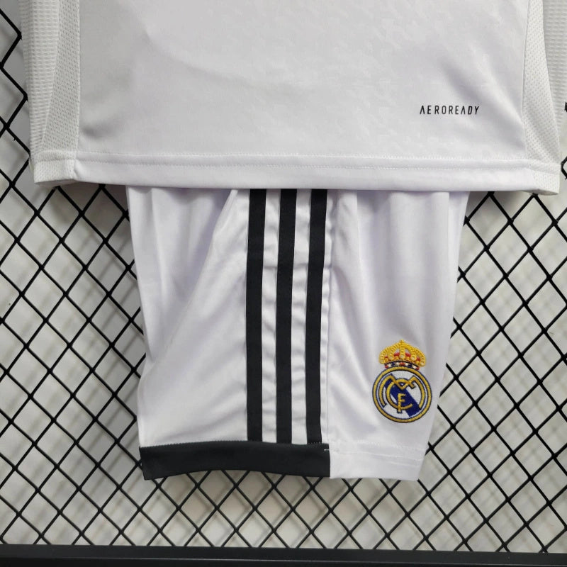 Real Madrid Federico Valverde 8 Home Kids Soccer Jersey 2024/25