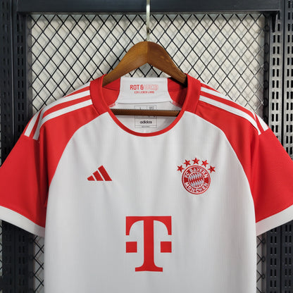 Bayern Munich Robert Lewandowski 9 Home Soccer Jersey 2023/24