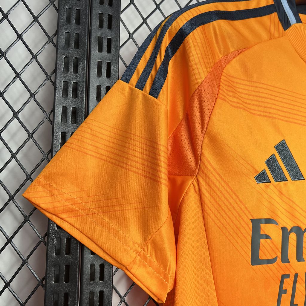 Real Madrid Vini Jr. 7 Away Soccer Jersey 2024/25