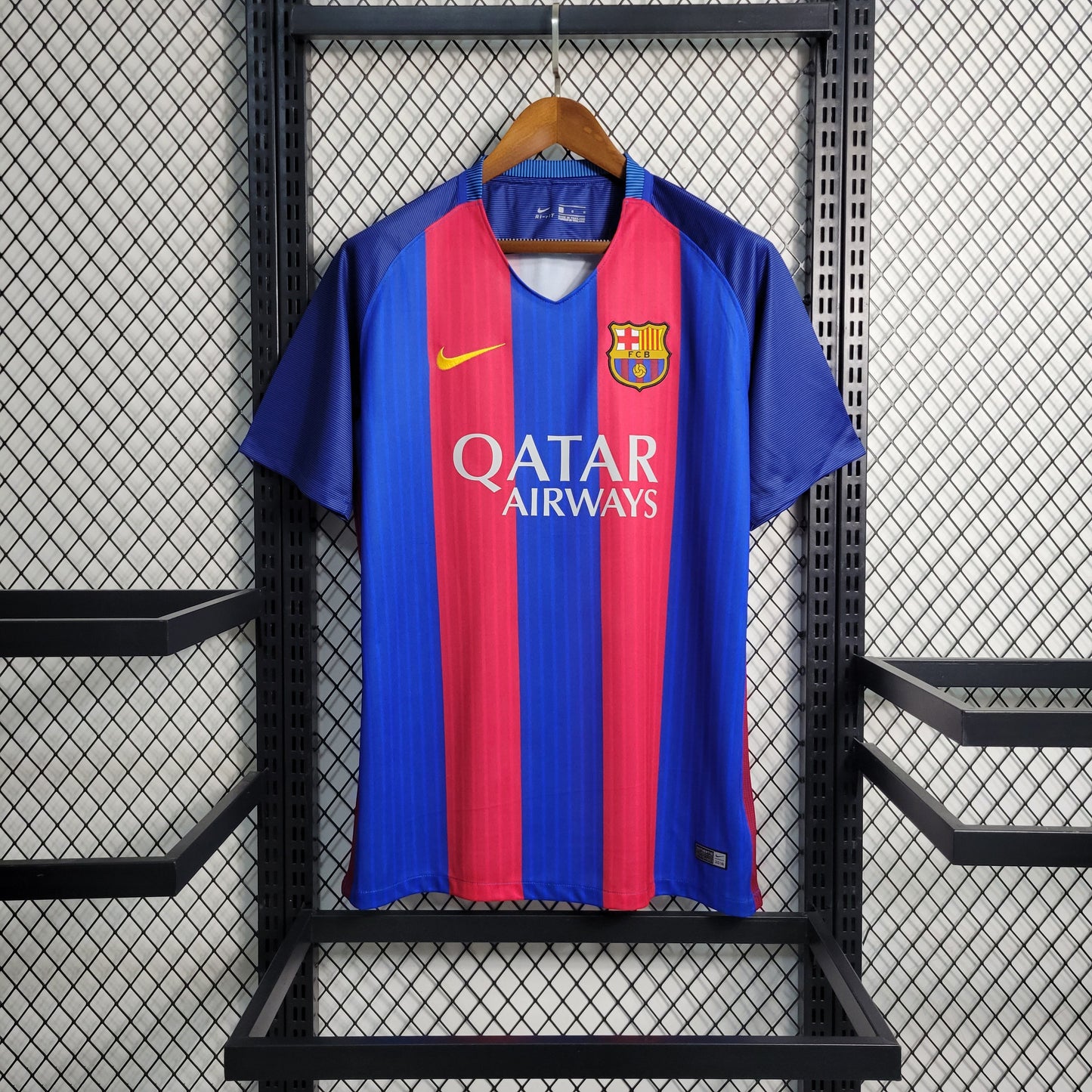 FC Barcelona Neymar Jr 11 Home Retro Soccer Jersey 2016-2017