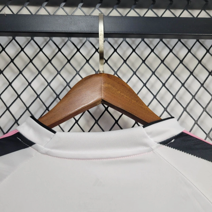 Juventus Cristiano Ronaldo 7 Home Soccer Jersey 2025-2026