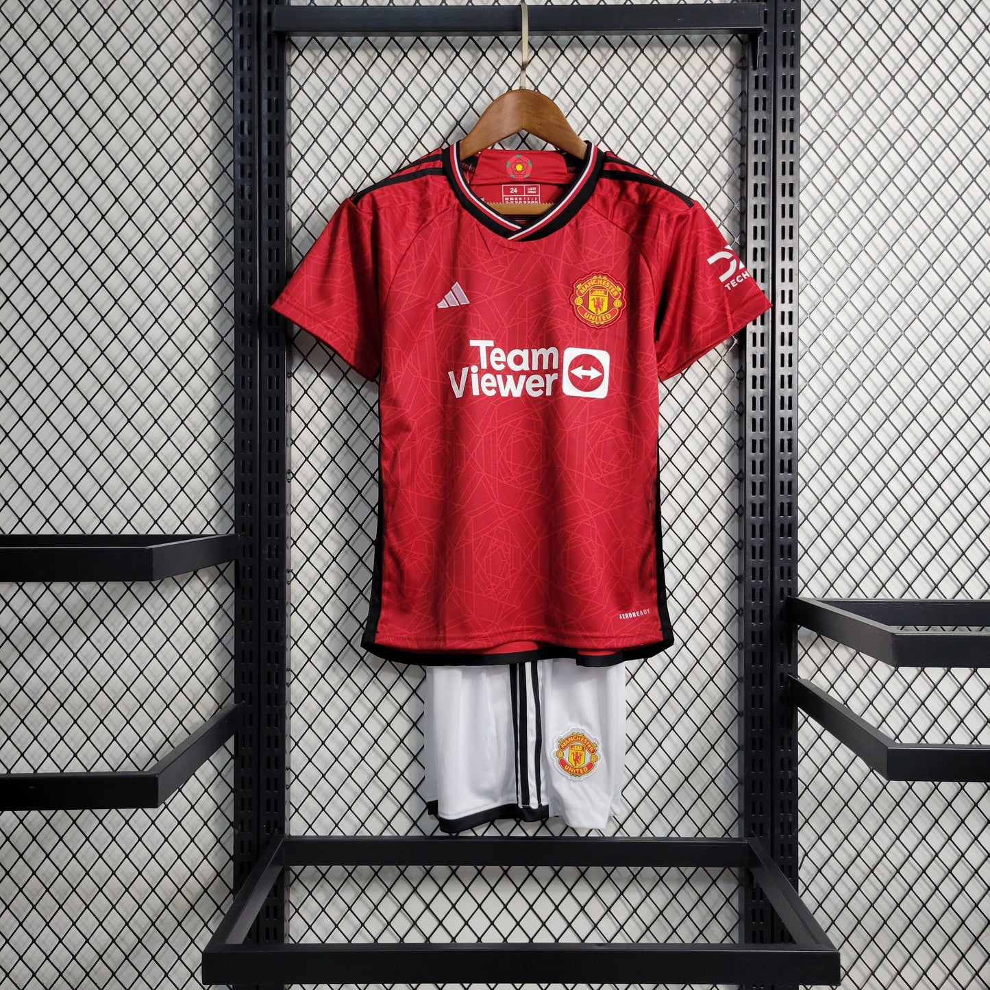 Manchester United Cristiano Ronaldo 7 Kids Home Soccer Jersey 2023/24