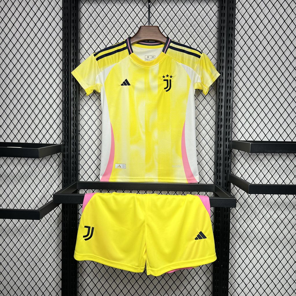 Juventus Cristiano Ronaldo 7 Kids Away Soccer Jersey 2024/25