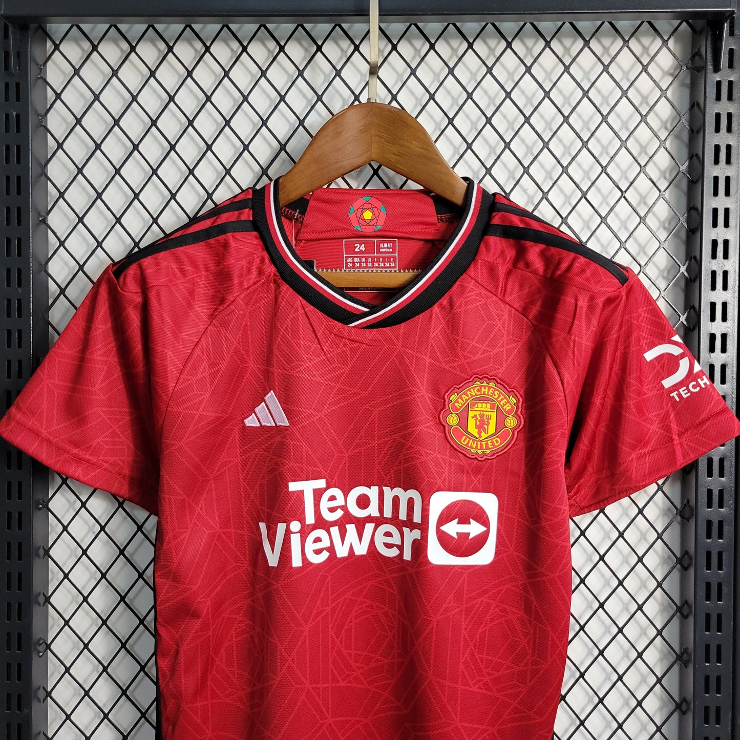 Manchester United Bruno Fernandes 8 Kids Home Soccer Jersey 2023/24