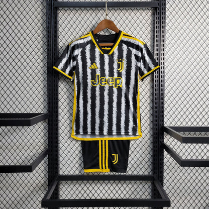 Juventus Cristiano Ronaldo 7 Kids Home Soccer Jersey 2023/24