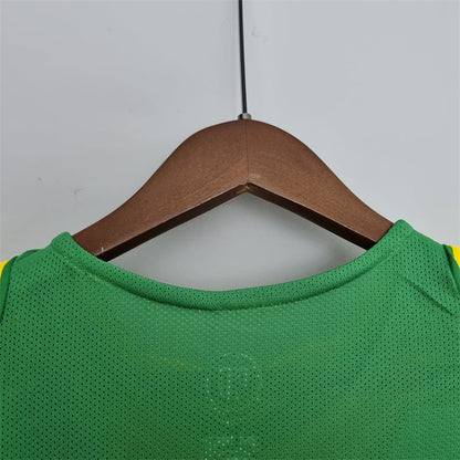 Brazil Ronaldinho 10 Home Retro Soccer Jersey 2004-2006