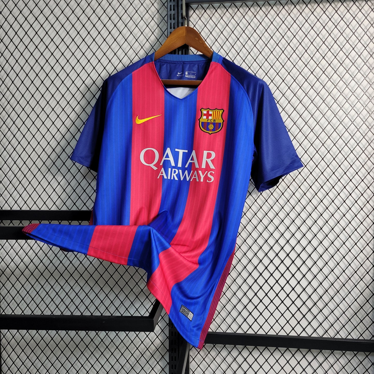 FC Barcelona Lionel Messi 10 Home Retro Soccer Jersey 2016-2017
