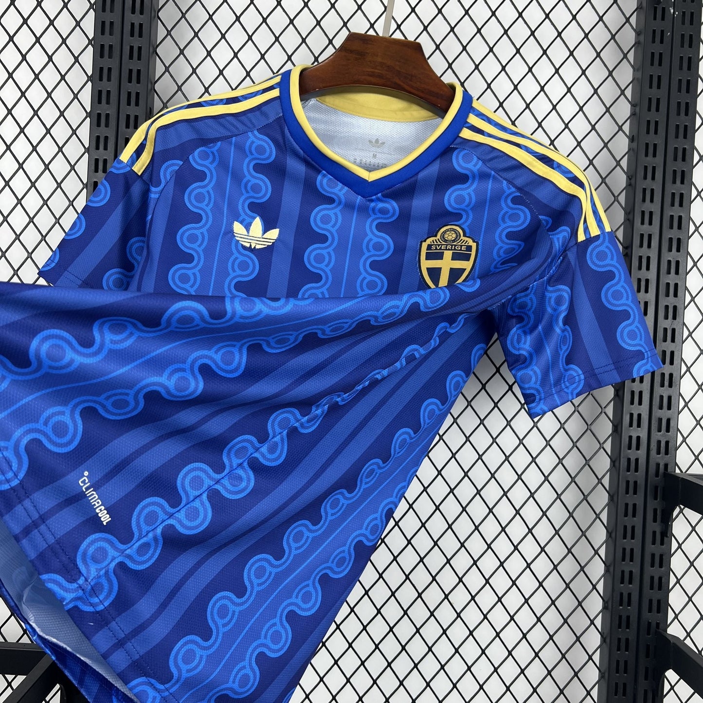 Sweden Benjamin Nygren 10 Away Soccer Jersey World Cup 2026