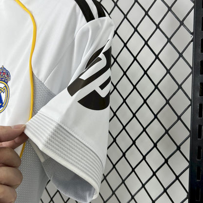 Real Madrid Federico Valverde 8 Home Soccer Jersey 2025-2026