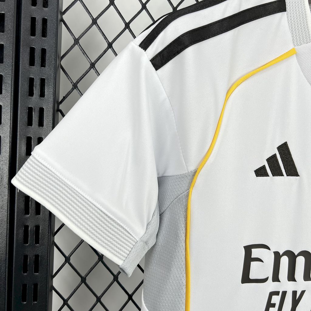 Real Madrid Cristiano Ronaldo 7 Kids Home Soccer Jersey 2025-2026