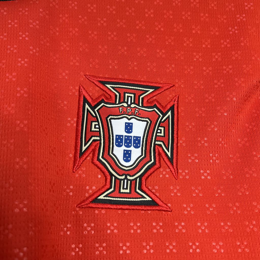 Portugal Cristiano Ronaldo 7 Home Soccer Jersey 2025/26