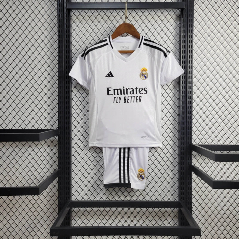 Real Madrid Federico Valverde 8 Home Kids Soccer Jersey 2024/25
