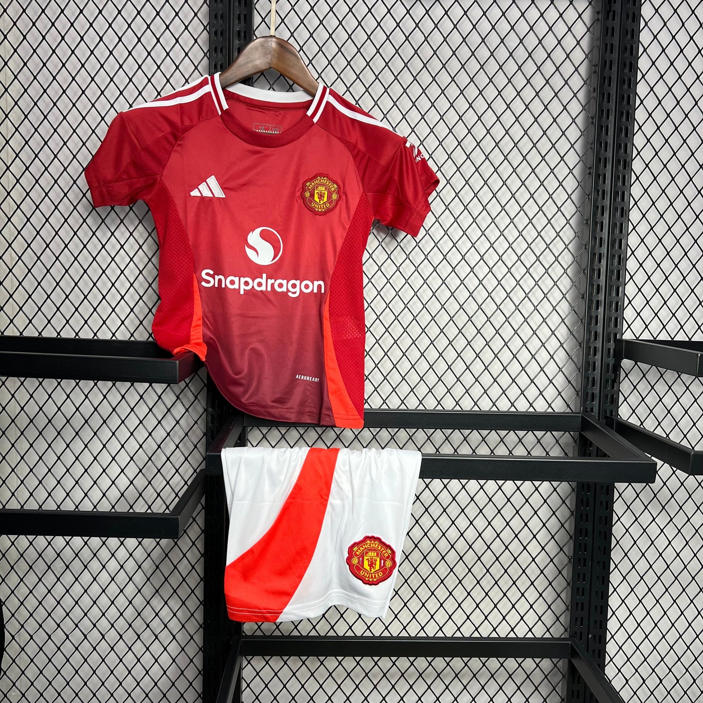 Manchester United Cristiano Ronaldo 7 Home Kids Soccer Jersey 2024/25