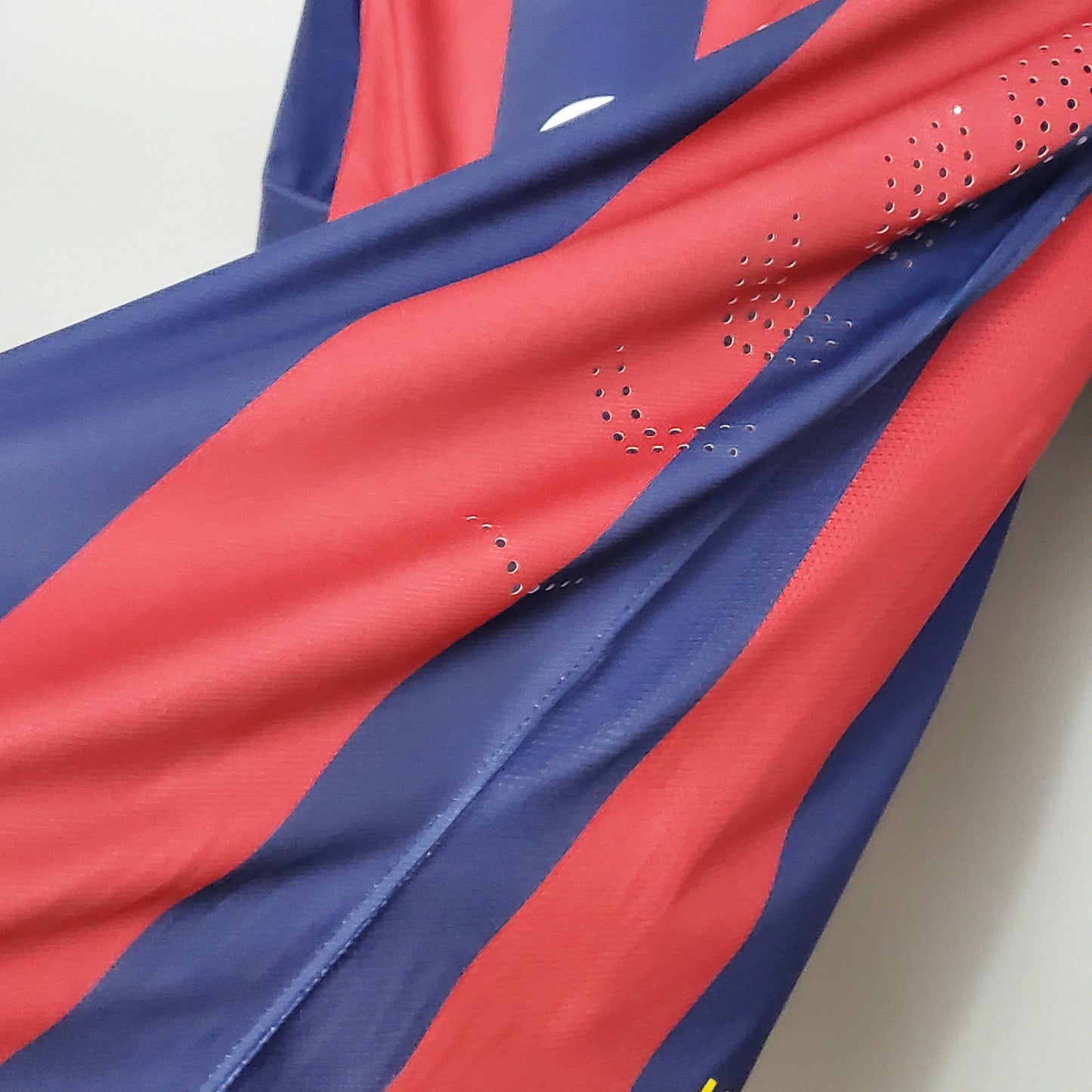 FC Barcelona Neymar JR 11 Retro Home Soccer Jersey 2014-2015