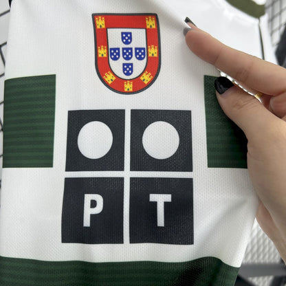 Sporting Lissabon CP Cristiano Ronaldo 28 Retro Long Sleeve Home Soccer Jersey 2001-2003
